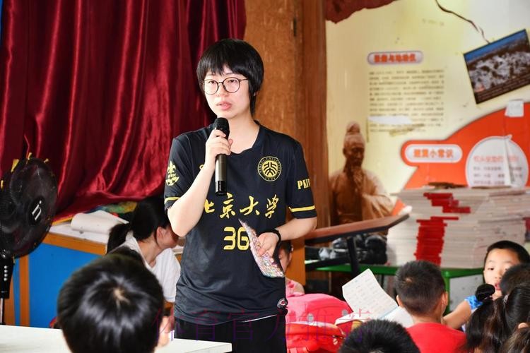 从北大到彭州,以足球之名撒下希望的种子 从北大到彭州,以足球之名撒下希望的种子